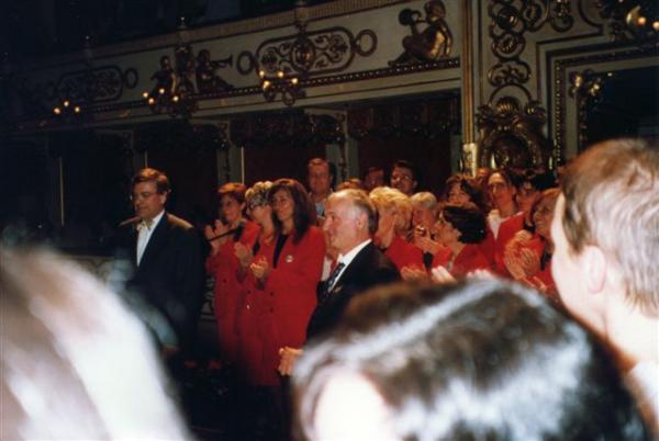 2001-10-27 Parma Teatro Regio - Si canta "Va pensiero"